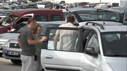İkinci el araba pazarları hareketlendi! 150 bin liradan başlayan fiyatlar bile var... - Ekonomi