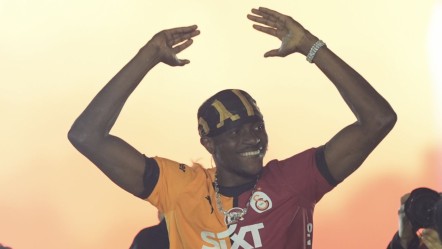 Osimhen'den şampiyonluk kutlamasında transfer mesajı! - Spor