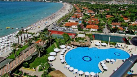 Tatilciler Çeşme'ye akın ediyor, 1 milyon kişi bekleniyor! Otel fiyatları ise 3 bin 500 TL'den başlıyor... - Ekonomi