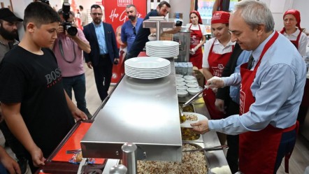 4 çeşit yemek 75 TL! Bir belediye daha Kent Lokantası açtı - Ekonomi