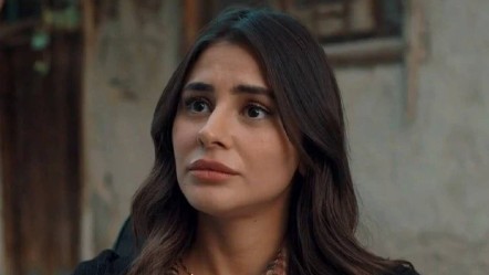 Oyuncu Hazal Çağlar ünlü futbolcuyla evleniyor! Paylaşımları gündem oldu - Magazin