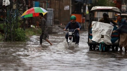 Şiddetli yağışlar her yıl yüzlerce can alıyor! Pakistan’da bilanço yükseliyor - Dünya