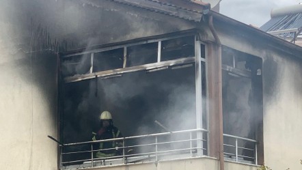 Eski eşiyle kavga etti, evi ateşe verdi! Arkasına bakmadan gitti - Gündem