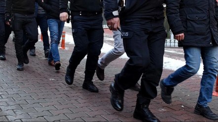 İstanbul'da terör soruşturmasında yeni tutuklamalar - 3. Sayfa