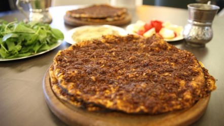 Bodrum'da lahmacun fiyatı cep yakıyor! "İçine altın mı koyuyorlar?" - Yaşam