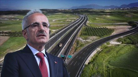 İstanbul'dan Ankara'ya yolculuk 80 dakikaya düşecek! Bakan Uraloğlu yeni otoyol müjdesini verdi - Gündem