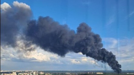 Moskova'da alevler yükseldi! Rus ordusu tedarikçisi fabrikada yangın çıktı - Dünya