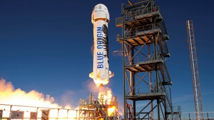 New Shepard uzaya fırlatıldı! Jeff Bezos'un şirketi 32. uçuşu gerçekleştirdi - Dünya
