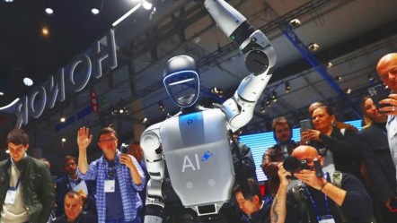 Telefon bitti sıra robotta! Honor'dan insansı robot sektörüne giriş - Teknoloji