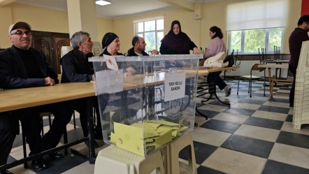 14 binden fazla seçmen sandık başına gitti!  407 mahalle ve köyde muhtar, ihtiyar heyeti seçimi tamamlandı - Gündem