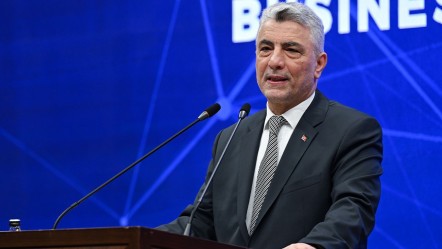İhracatta yeni rekor! Bakan Bolat "Cumhuriyet tarihinin en yüksek seviyesi" diyerek duyurdu - Ekonomi