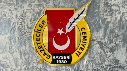 Kayseri Gazeteciler Cemiyeti: "Meslektaşlarımızın baskılara maruz kalması ürkütücü bir hal almaya başladı" - Gündem