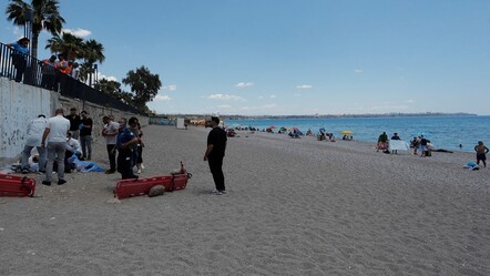 Antalya sahilinde şoke eden manzara: Cesetle aynı kıyıda güneşlendiler... - 3-sayfa