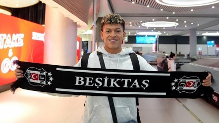 Bir dakika bile forma giymedi, altından Solskjaer çıktı - Spor