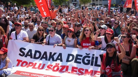 İzmir'de grev sona erdi! Belediye ve işçiler anlaştı - Gündem