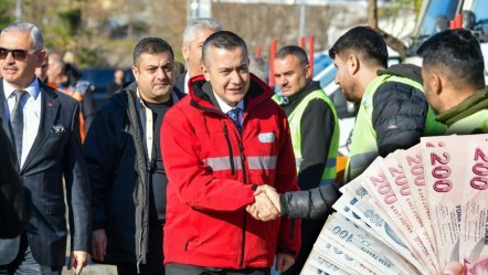 Kayyım atanan belediyede erken bayram! Personele 100 milyon TL ikramiye ödendi - Ekonomi