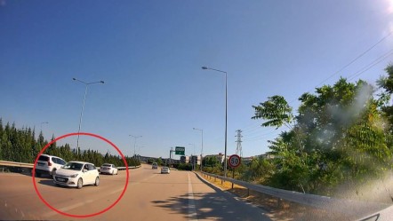 Görenler neye uğradığını şaşırdı! Ters şeritte ölüme davetiye çıkardı - Yaşam