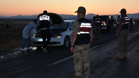Şanlıurfa'da kanlı pusu! Akrabasını uzun namlulu silahla katletti - 3. Sayfa