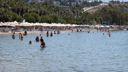 1,5 milyon turist bekleniyor! Bayram tatilini fırsat bilenlerin adresi oldu - Yaşam