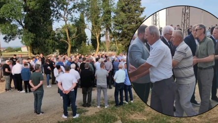 90 yıldır gencinden yaşlısına yaşatılıyor! 10 bin kişi aynı anda bayramlaştı, sıranın ucu gözükmedi - Yaşam