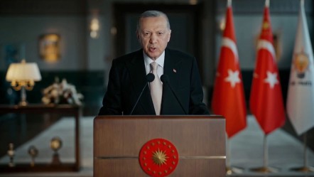 Cumhurbaşkanı Erdoğan'dan bayram mesajı! CHP'ye yüklendi: Şehirlerimiz uçurumun eşiğinde - Gündem