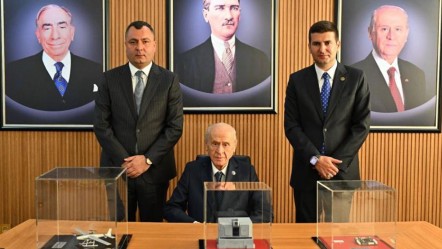 Devlet Bahçeli, Ülkü Ocakları'nı ziyaret etti: Kahvaltı masasında bayramlaştı - Gündem