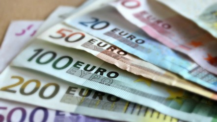 Euro Bölgesi ekonomisi ilk çeyrekte yüzde 0,6 büyüdü - Ekonomi