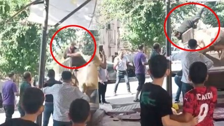 Kasap kamyonet kasasında ölümden döndü! Kurbanlık boğanın saldırısı anbean kamerada - 3. Sayfa