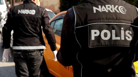 Sınır ilimizde büyük operasyon! Kilolarca uyuşturucu, binlerce tarihi eser ele geçirildi - 3. Sayfa