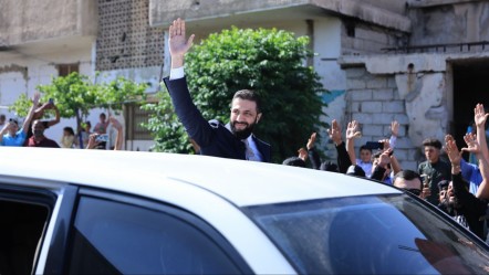 Suriye Devlet Başkanı Şara'ya 'devrimin beşiği'nde yoğun ilgi - Dünya