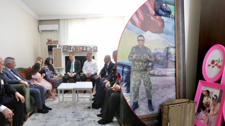 Bakan Yerlikaya'dan Kurban Bayramı'nda anlamlı ziyaret! 2019'da şehit düşen Fikret Dinçer'in ailesi ile görüştü - Gündem