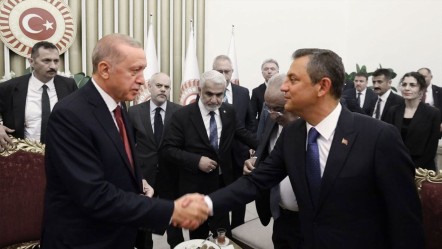 Cumhurbaşkanı Erdoğan, CHP lideri Özel ile görüştü! Zeyrek için geçmiş olsun telefonu - Gündem