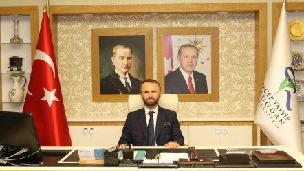 Rektör Yılmaz 'Eşsiz Bilim İnsanı' ünvanıyla ilk üçte! - Eğitim