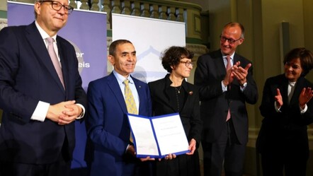 BioNTech'in kurucu ortakları Şahin ve Türeci'ye Alman Ulusal Ödülü takdim edildi - saglik