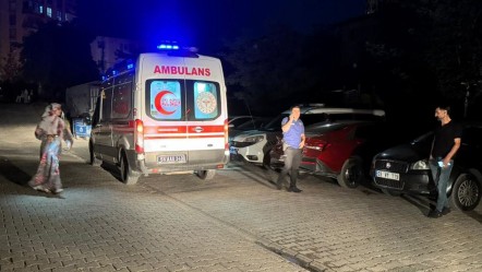 Siirt'te polis lojmanında yangın: 13 kişi dumandan etkilendi - 3. Sayfa