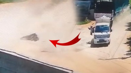 Çöp kamyonundan düşen belediye işçisi yoğun bakımda! Dehşet anları kamerada - 3. Sayfa