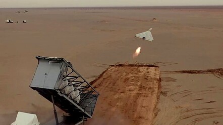 İran da saldırıya geçti, misilleme gecikmedi! 100'den fazla İHA havalandı - dunya