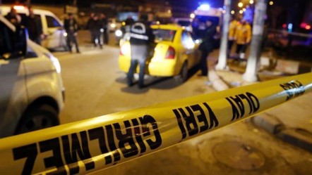 İstanbul'da motosiklet yemek yiyenlerin arasına daldı - 3. Sayfa