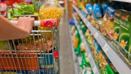 Son kullanma tarihi geçmiş 2 bin 500 ürün ele geçirildi! Vatandaş şikayet etti, market mühürlendi - Gündem