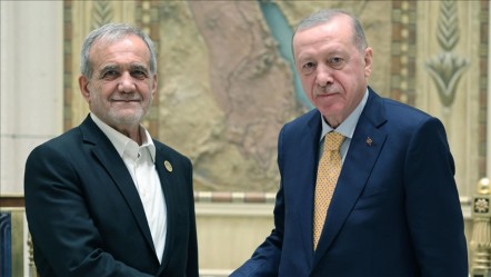 Cumhurbaşkanı Erdoğan, İranlı mevkidaşı Pezeşkiyan ile görüştü - Gündem