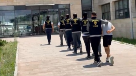 Travers fabrikasında soygun! Çaldıklarını satıp köşeyi dönmüşler - Gündem