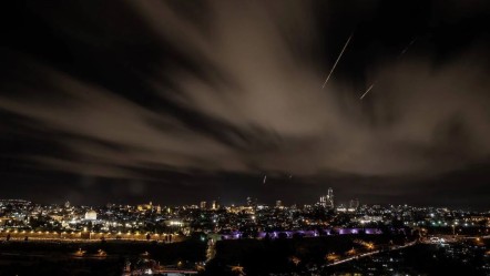 İngiltere, Tel Aviv ve Kudüs'teki diplomatlarını geri çekti - Dünya