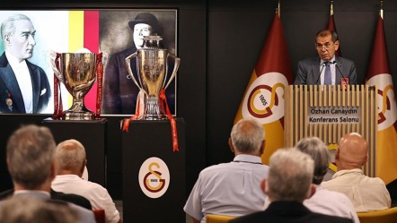 Galatasaray'da çifte kupalı Divan Kurulu! Dursun Özbek'in isyanı: Akılalmaz yalanlar, sinsi planlar - Spor