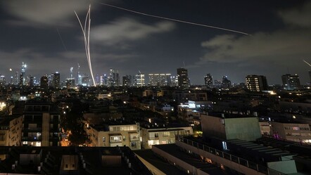 İsrail, İran füzelerini durduramadı! Şehir merkezine düştü, binalar yanıyor... - dunya