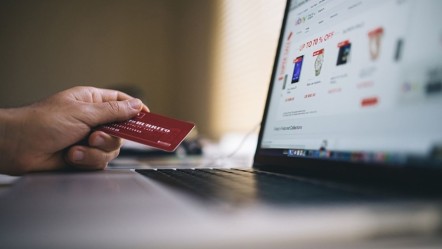 Sahada ve online alışverişte anında kredi: 250 bin liraya kadar taksit imkânı  - Ekonomi