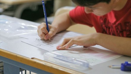 Adaylara 10 dakika ek süre verilmiş! LGS’deki yanlış kitapçık hatasının telafisi sınav esnasında giderilmiş - Eğitim