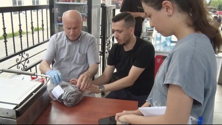 Öğrenciler ter döktü, günün kazananı onlar oldu! Tanesi 50 lira - Gündem