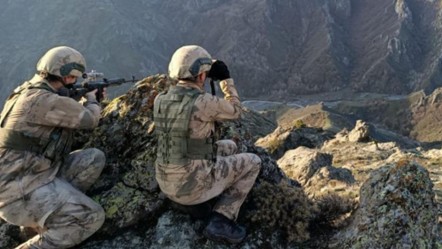 Teröristlerin "mağara evi" bulundu: Mutfak bile yapmışlar! Irak'ın kuzeyindeki cephanelik ele geçirildi - Gündem