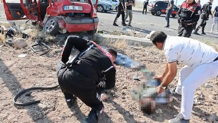 Üniversite sınavına gidiyorlardı! Hafif ticari araçla otomobil çarpıştı... Ölü ve yaralılar var - gundem