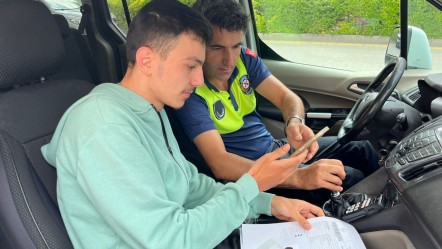 Zamanla yarışan öğrencilerin imdadına zabıta koştu - Yaşam